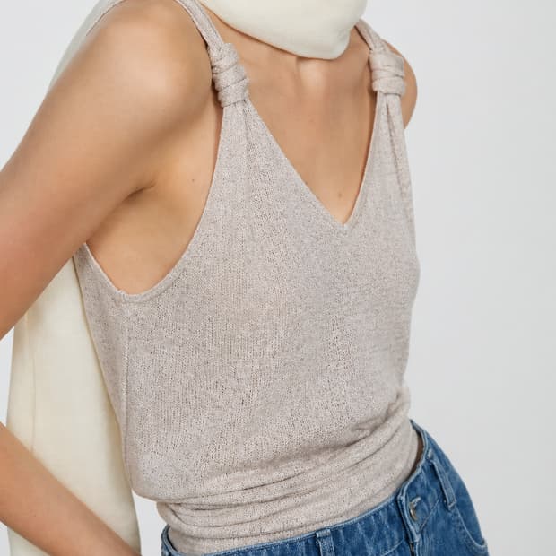 M (상태최상) MNG 망고 린넨 니트 나시 베이지 브이넥