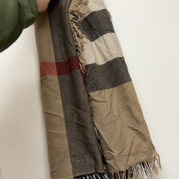 [버버리] 스퀘어 울 머플러, 넥워머