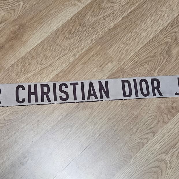 크리스찬디올 미차스카프