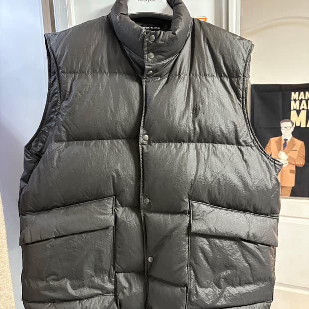 우알롱 패딩 베스트