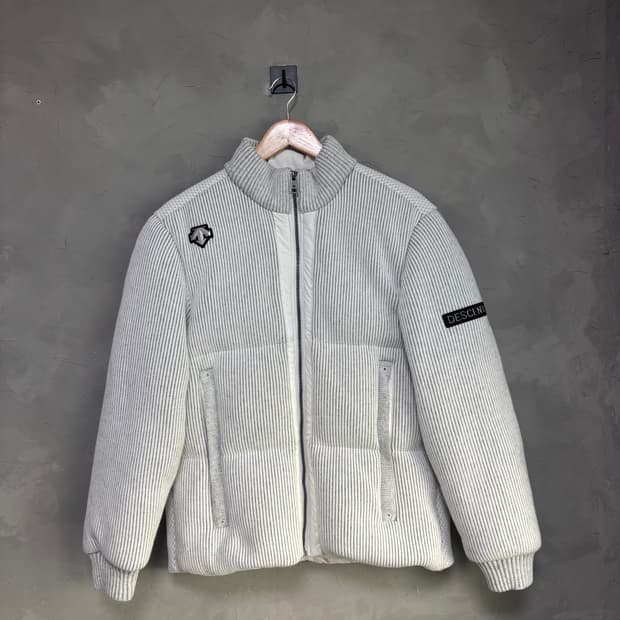 데상트 구스다운 니트 패딩