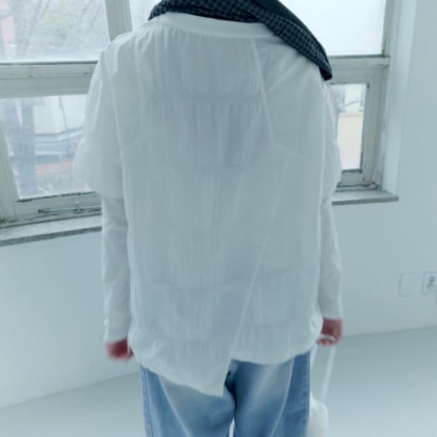 에프터먼데이 square wrinkle blouse 그레이