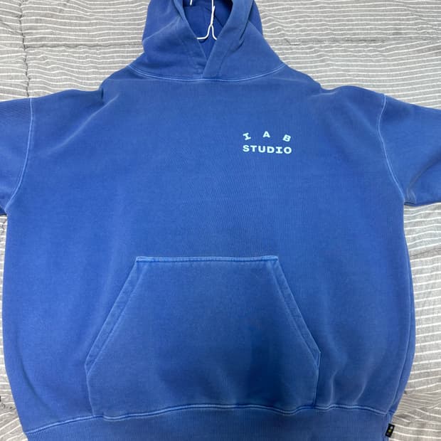 iab studio  후드티 팝니다 