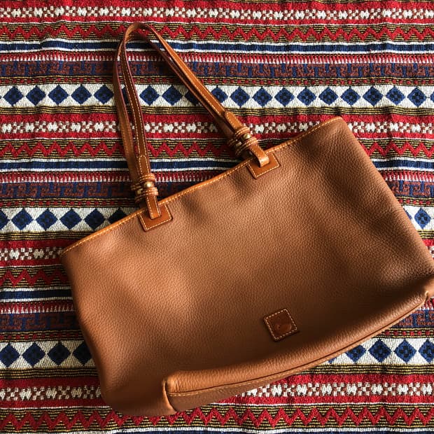 두니앤버크 브라운 레더 토트백