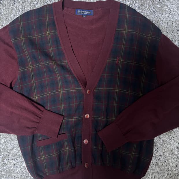 입생로랑 가디건 사이즈 100-105