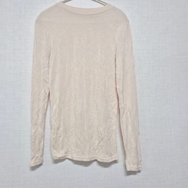 라운드 긴팔티셔츠