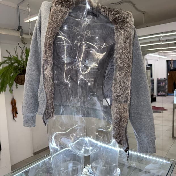 fur trim zip up hoodie