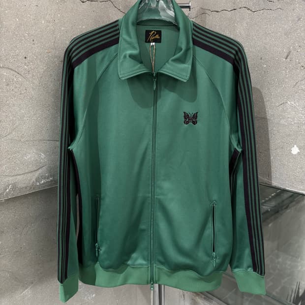 니들스 트랙 자켓