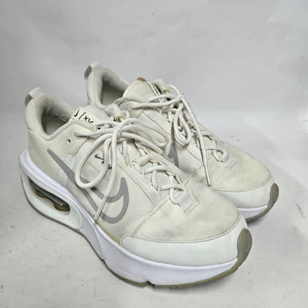 나이키 에어맥스 인터락 흰색 245