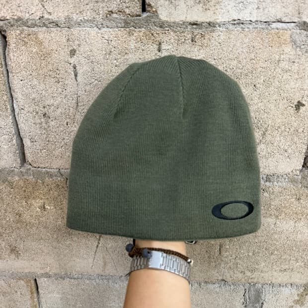 오클리 로고 울 비니