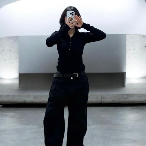 마리아니 디테일 블랙 블라우스