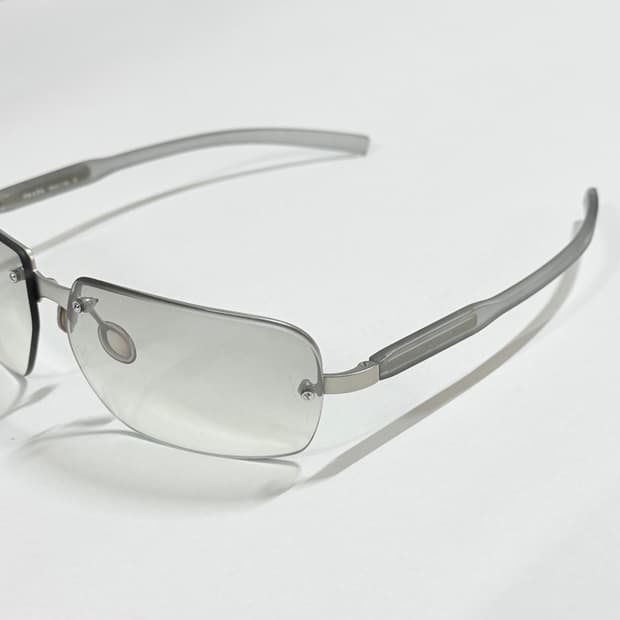 00‘s 프라다 메탈 선글라스 