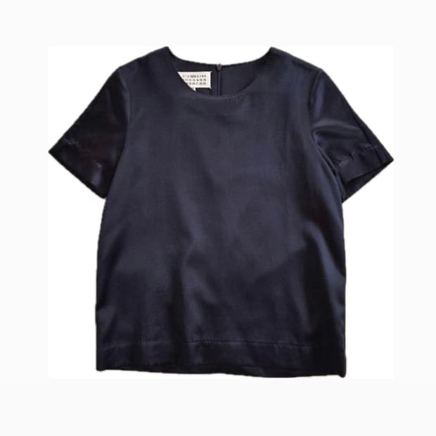 40)Maison Margiela 사틴 반팔 블라우스