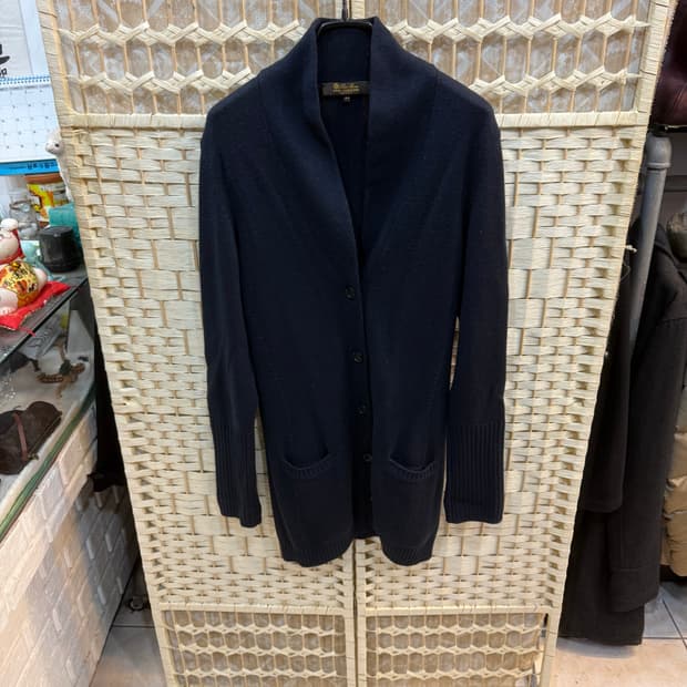 44/66-77 정품 로로피아나 캐시미어 가디건 팝니다