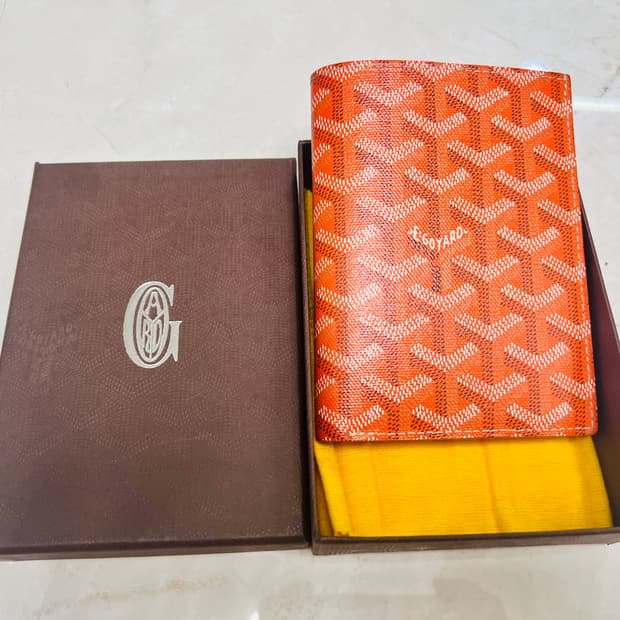 고야드 몰리에르 반지갑 오렌지 판매합니다!