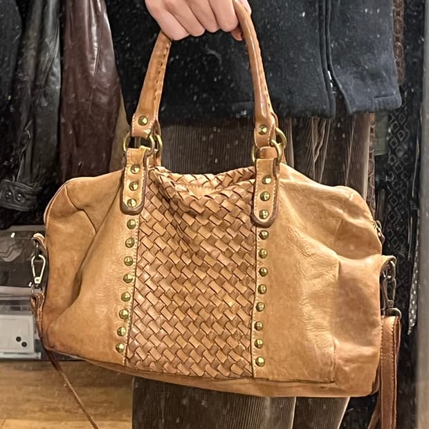 이태리 보헤미안 크로스백 카라멜 소가죽 니트