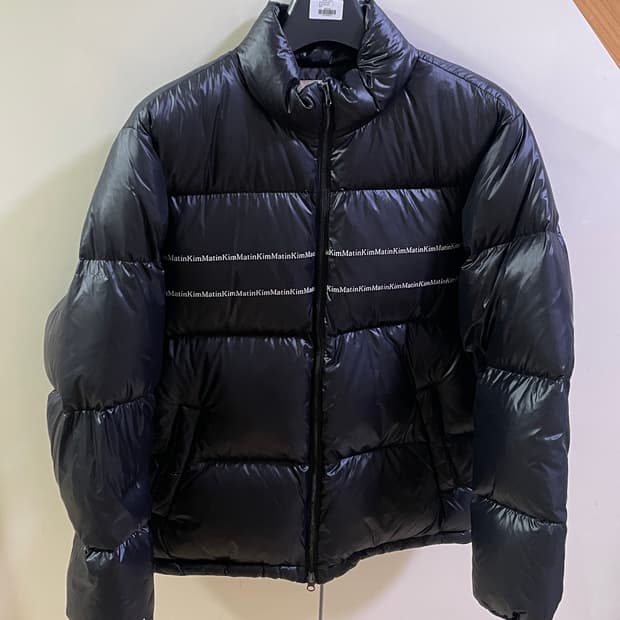 마뗑킴 글로시 푸퍼 자켓