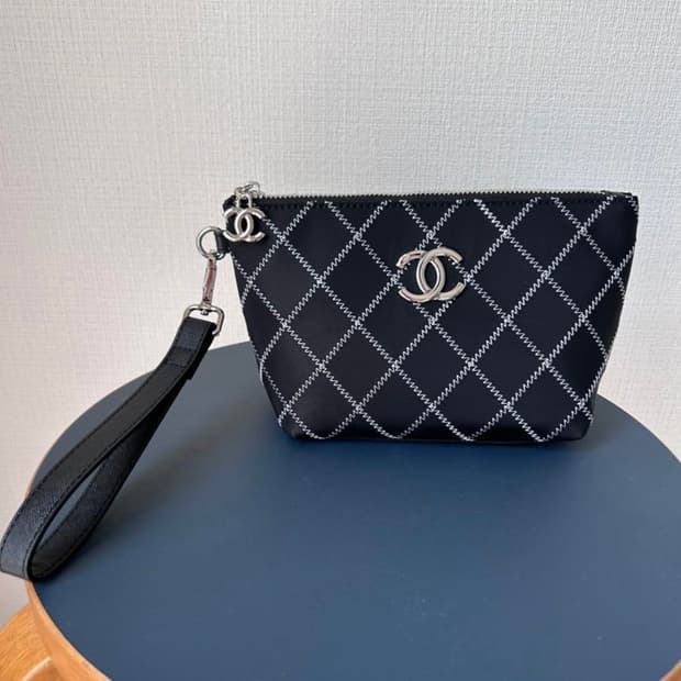 샤넬 뷰티 스티치 클러치