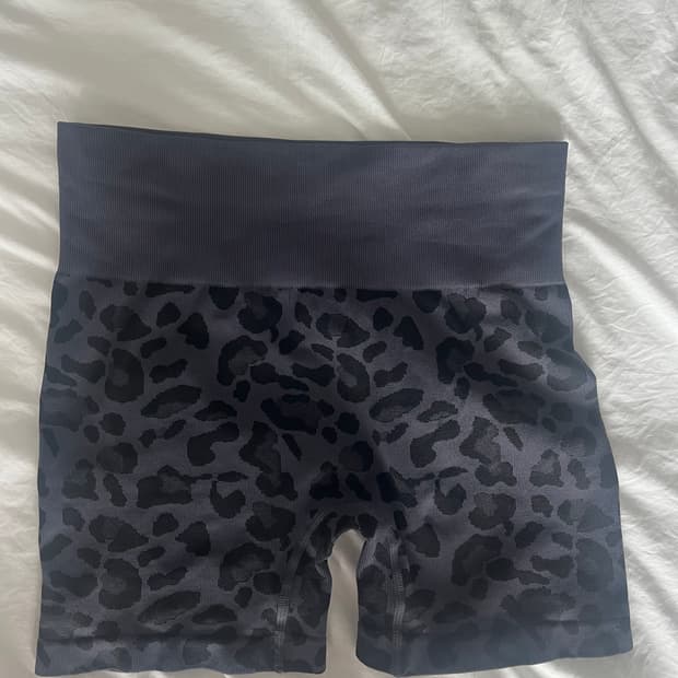 레오파드 숏레깅스 M