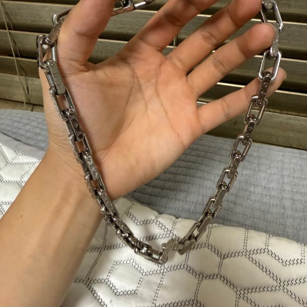 루이비통 버질아블로 목걸이