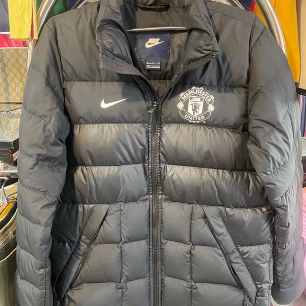 나이키 맨유 콜라보 패딩