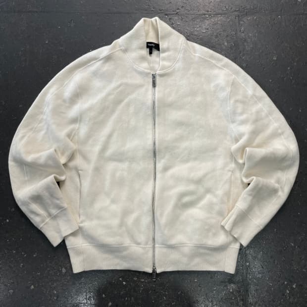 95 띠어리 24FW 니트집업 