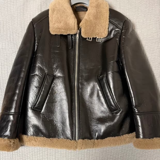 [50] 프라다 무스탕 시어링 자켓 판매