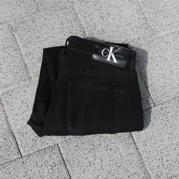 (착용컷) Calvin Klein Jeans 블랙 진 (남성용 31.5)