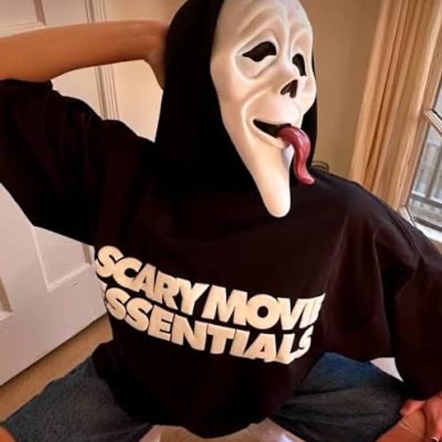 피어오브갓 에센셜 X Scary Movie 고스트 페이스 티셔츠