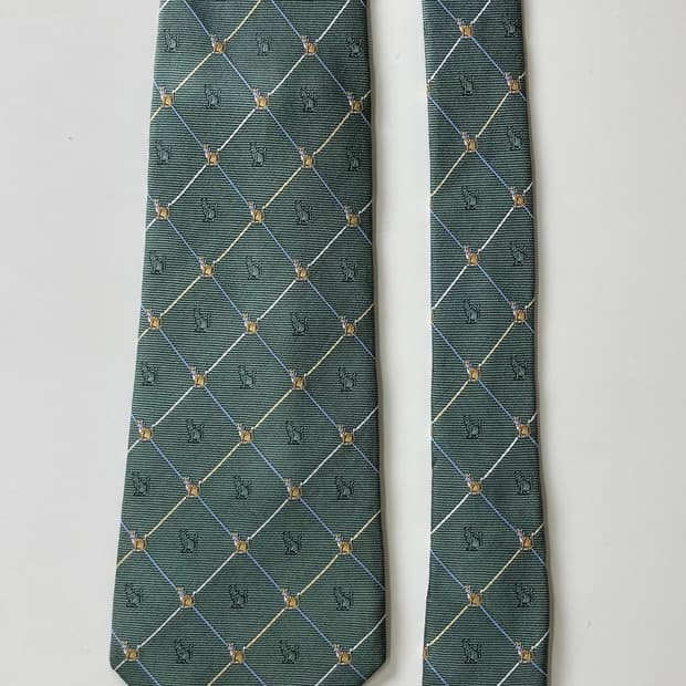 아쿠아스큐텀 넥타이