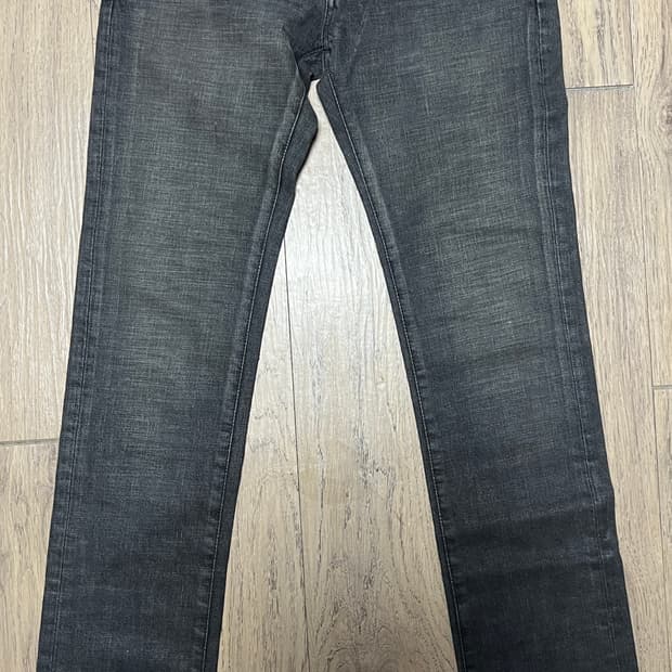 디올옴므 10 피어싱진 27사이즈 민트급