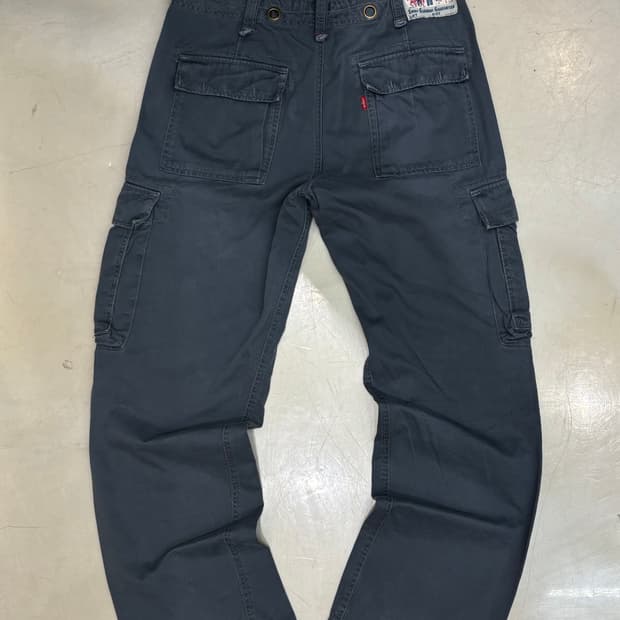 Levi’s Strauss & Co 워크 카고 팬츠