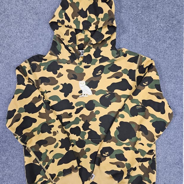 BAPE x OVO 1st 카모 풀오버 후드티 옐로우(급처)