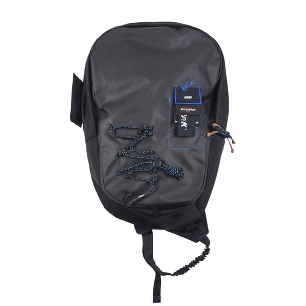 아더에러 이스트팩 업 다운 슬링백 블랙