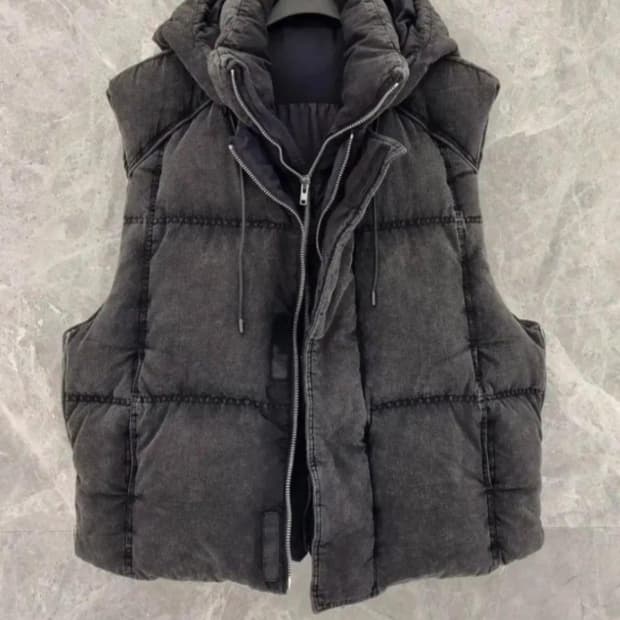 구매글) 23fw 준지 다운 데님 베스트 50사이즈 구함