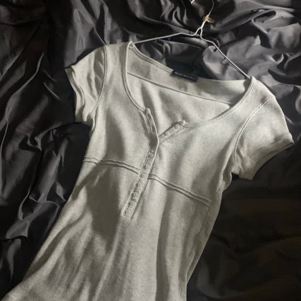 브랜디멜빌 헨리넥 딱붙 반팔 탑 홀리스터