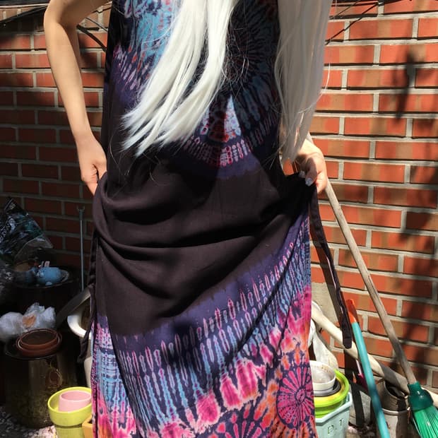 미드나잇 퍼플 타이다이 슬릿 드레스