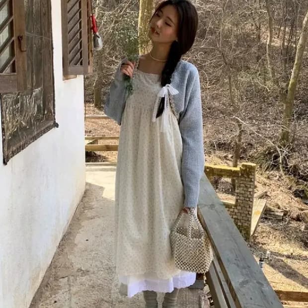 [품절 제품] 로버블 사루비아 잔꽃 끈 원피스