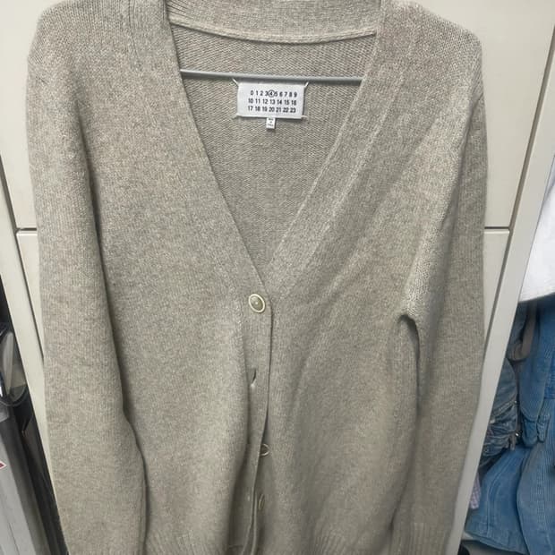 메종 마르지엘라 베이지 가디건