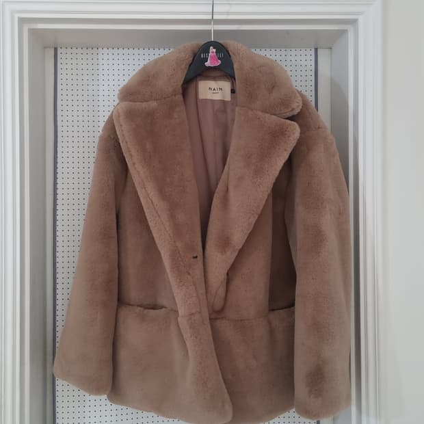 NINE atelier 루즈핏 에코퍼 코트