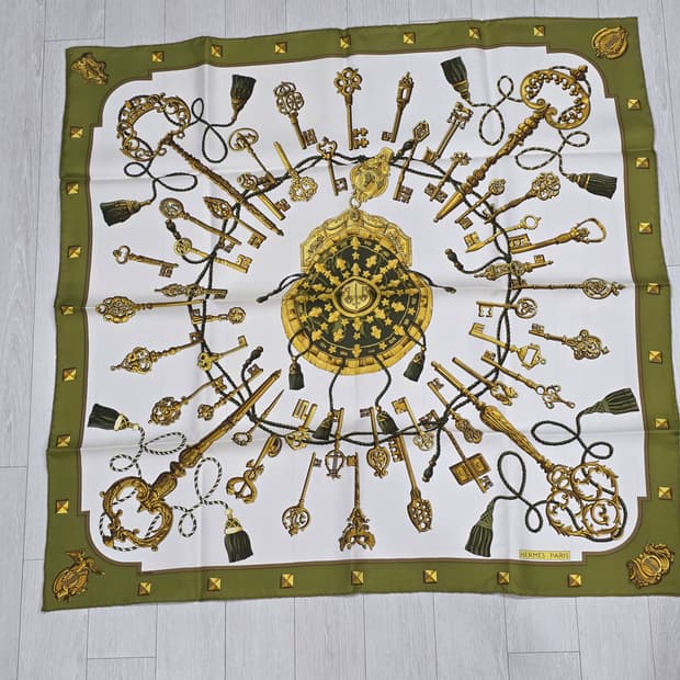 에르메스 까레 90 카키 