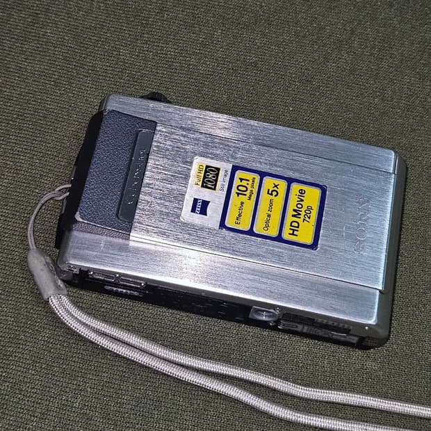 소니 사이버샷 dsc T-500 빈티지 디카 판매합니다