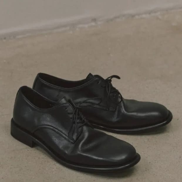 로맨틱무브 뉴 빈티지 더비(크랙 블랙) 260