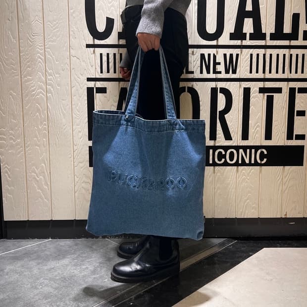버커루)데님 엠보 로고 에코백(남녀공용)