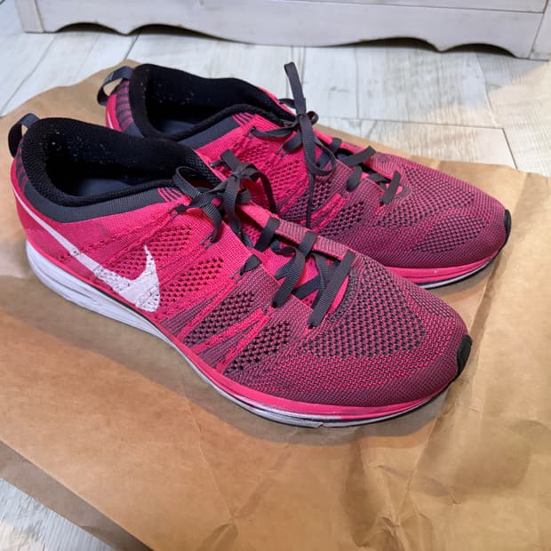 [280] 나이키 플라이니트 트레이너 핑크