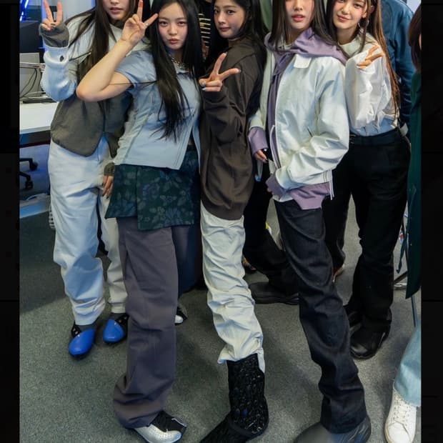 뉴진스 하니 나이키 에어 슈퍼플라이 260 실버 블랙