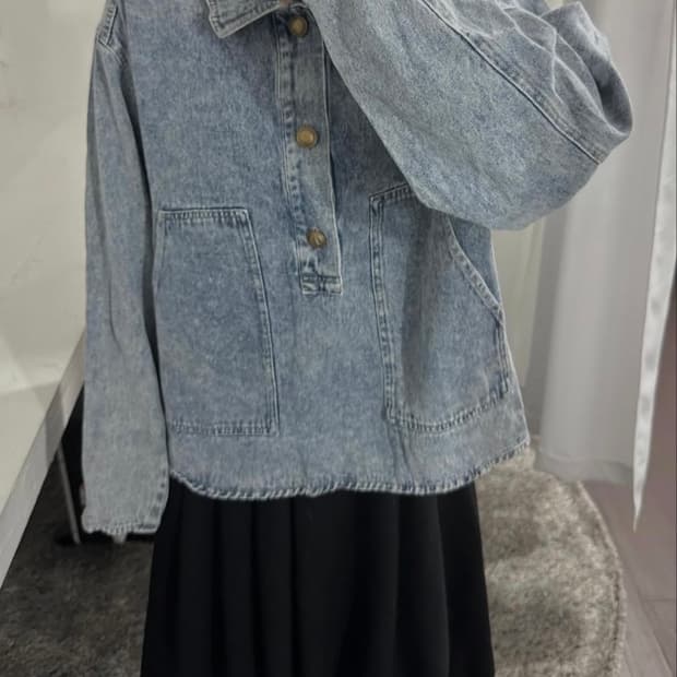 logosdays denim half button top