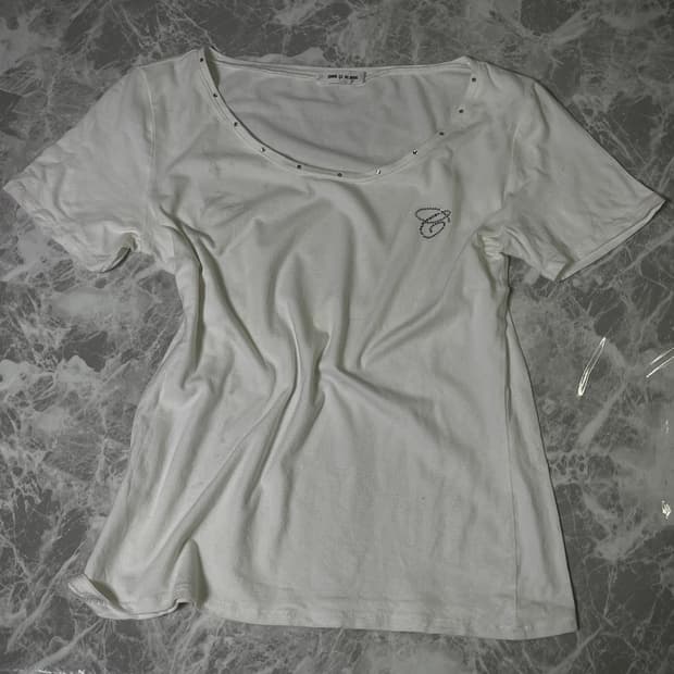deep u neck t