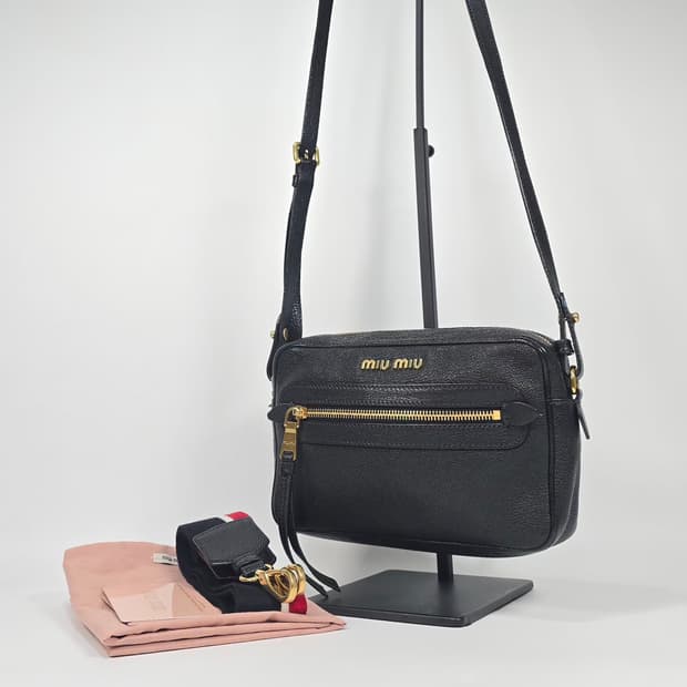 미우미우 마드라스 카메라백 크로스백