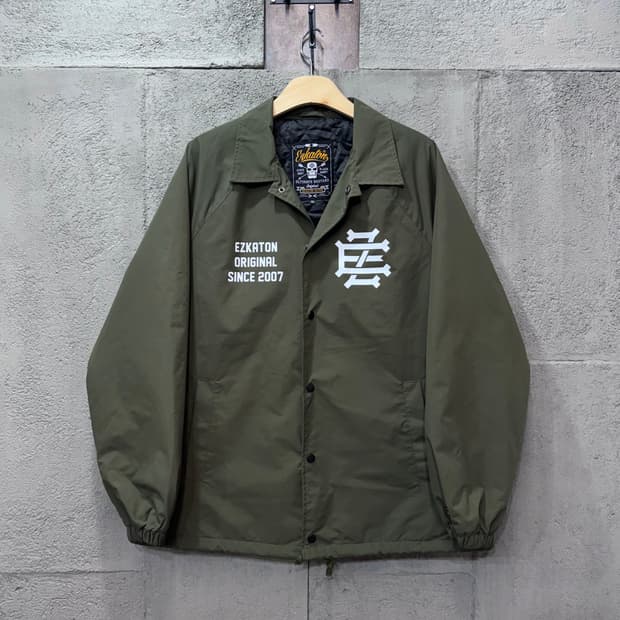 에즈카톤 카키 코치 자켓 (2XL)  
